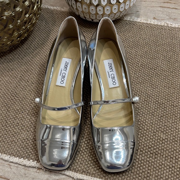 Jimmy Choo Metallic Silver Heels - Picture 1 of 3